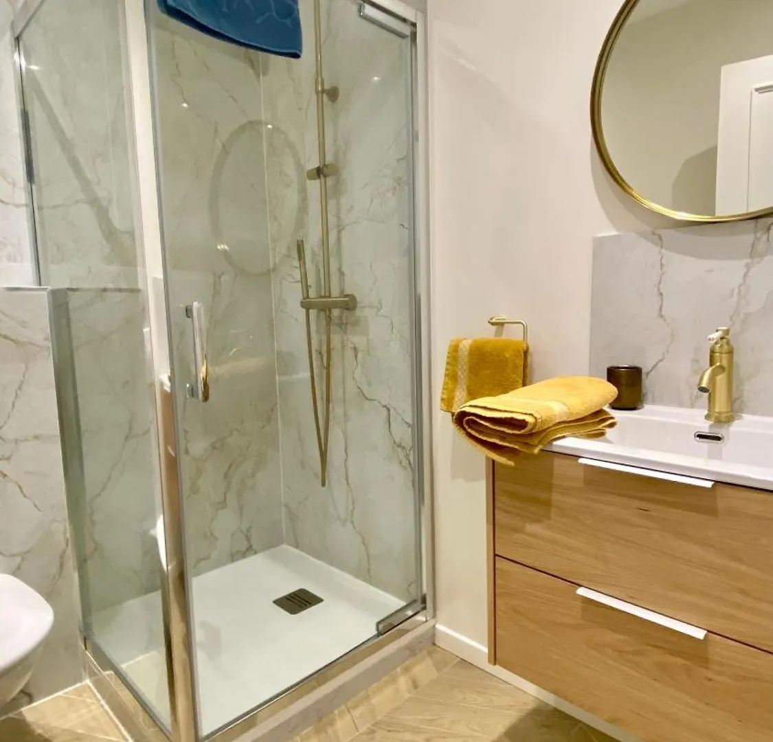 Apartment Appartement Apollinaire Au Coeur De Lorient