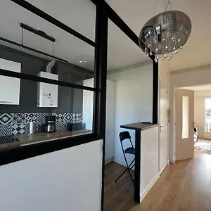 Appartement T2 Lumineux Refais A Neuf Avec Parking !, Lorient